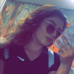 Meet your Posher, Lizzette